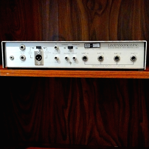 VINTAGE Lectrosonics, Inc. MX-41 voice protector microphone mixer - Picture 1 of 4